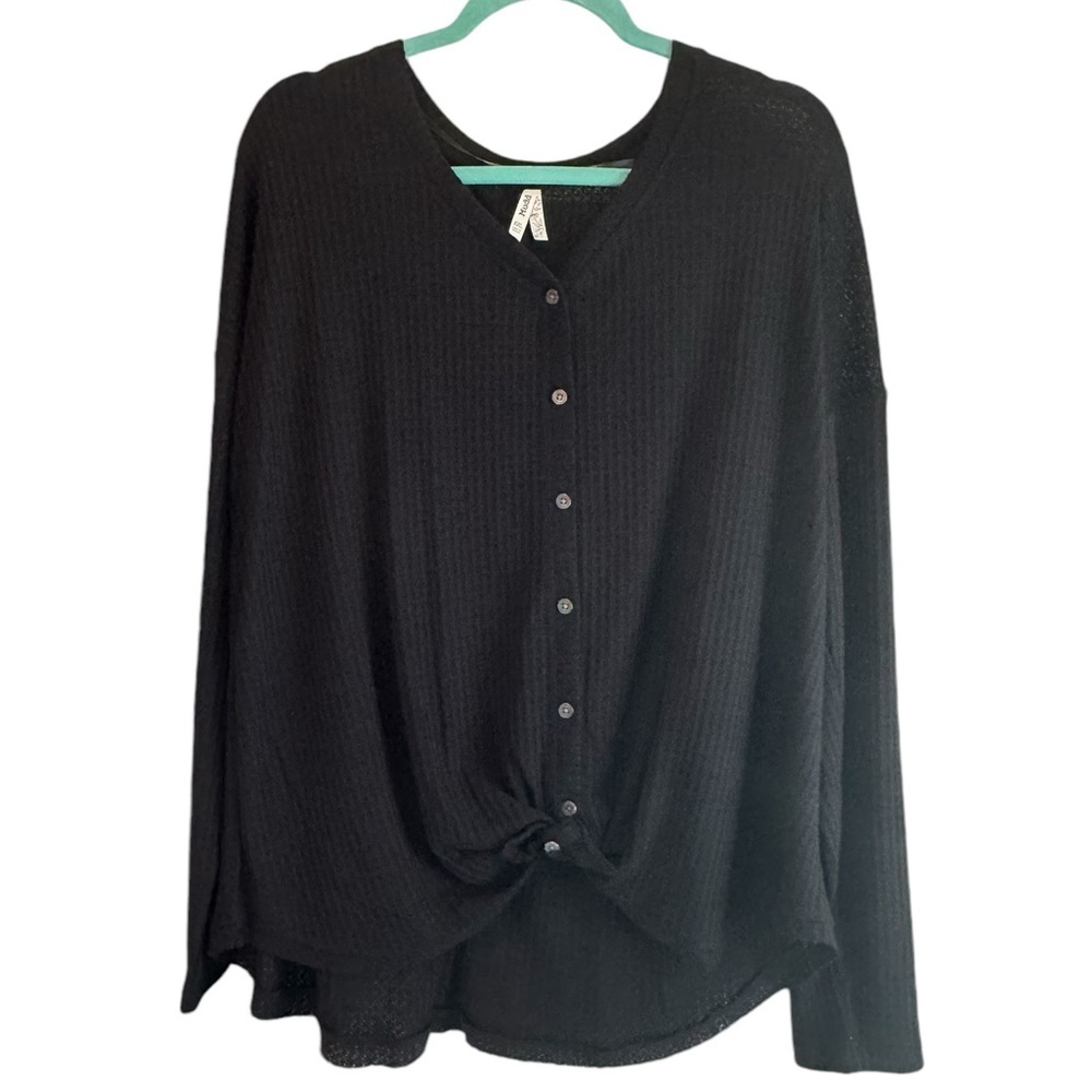 Mudd waffle knit button front black top, size‎ XXL